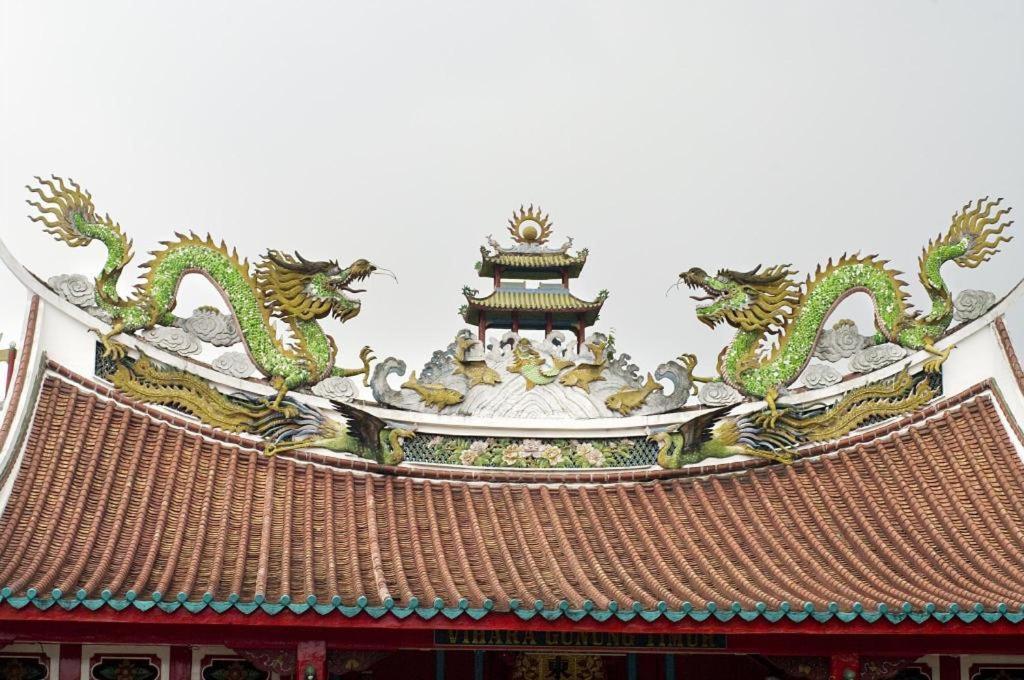 The Sulthan Darussalam Medan Luaran gambar
